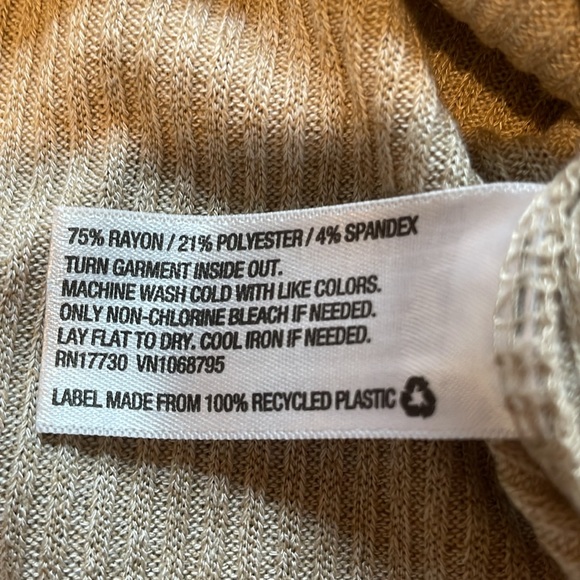 Slouchy V Neck Ribbed Top XL Rayon/Spandex Cream Tan EUC - Picture 5 of 5